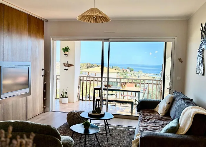 Daire A 3 Pas De La De Sant'ambroggio Lumio (Corsica)