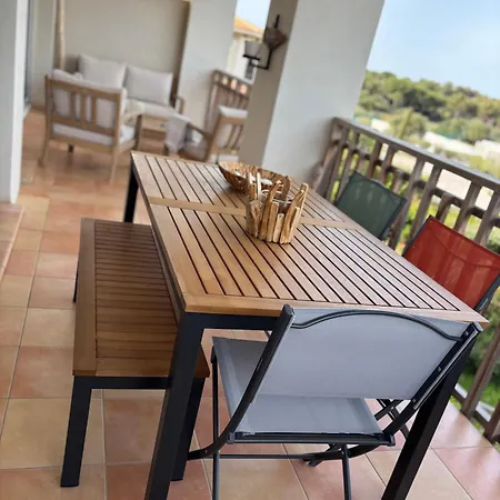 A 3 Pas De La De Sant'ambroggio Apartment Lumio (Corsica)