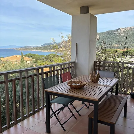 A 3 Pas De La De Sant'ambroggio Apartment *