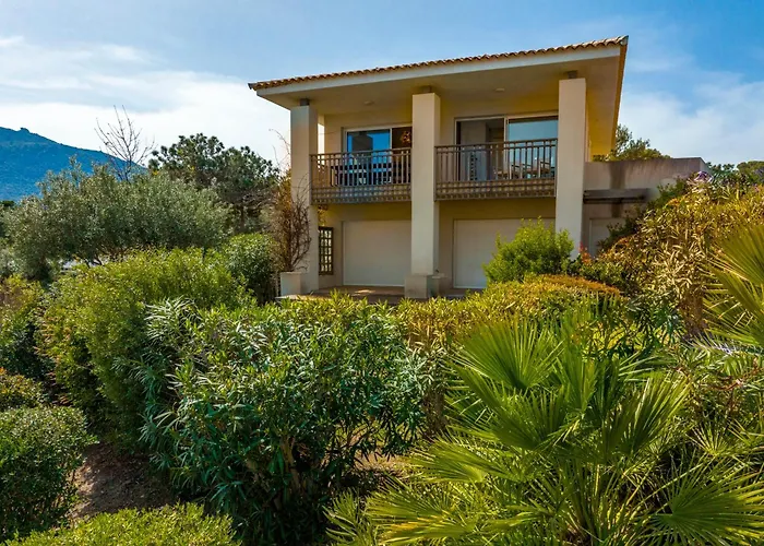 A 3 Pas De La De Sant'ambroggio Apartmán